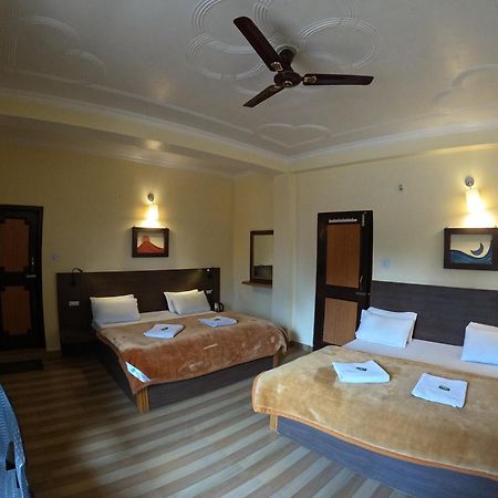 The Royal Orchard Kasol Hotel Exterior foto