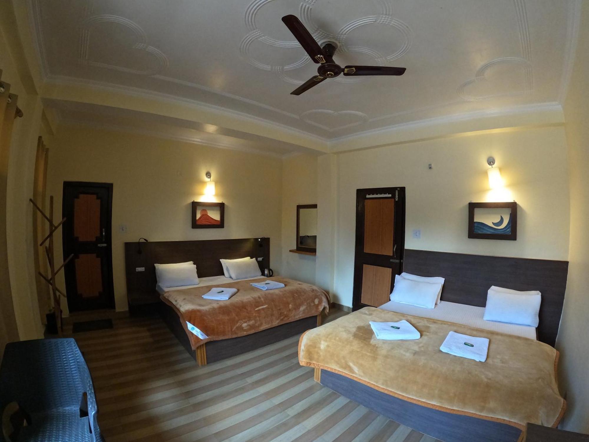 The Royal Orchard Kasol Hotel Exterior foto